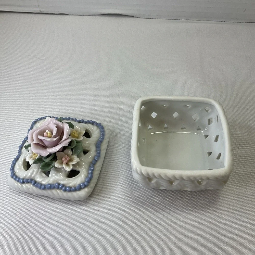 Vintage Capodimonte Porcelain Square Basket W Roses Vanity Jewelry Trinket ‎ Box